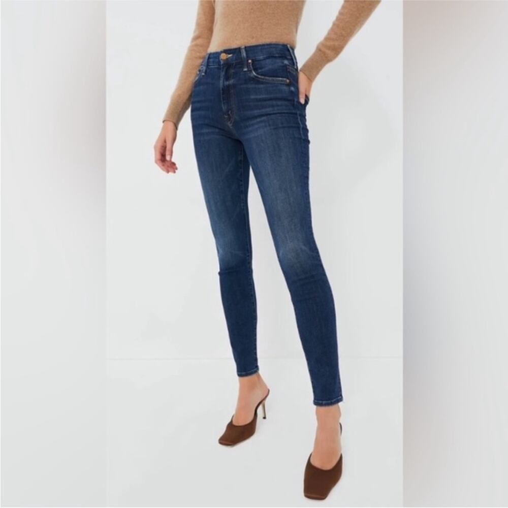 MOTHER The Looker Crop One Fell Sweep Jeans 27